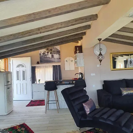 Little Paradise 아파트 비소코